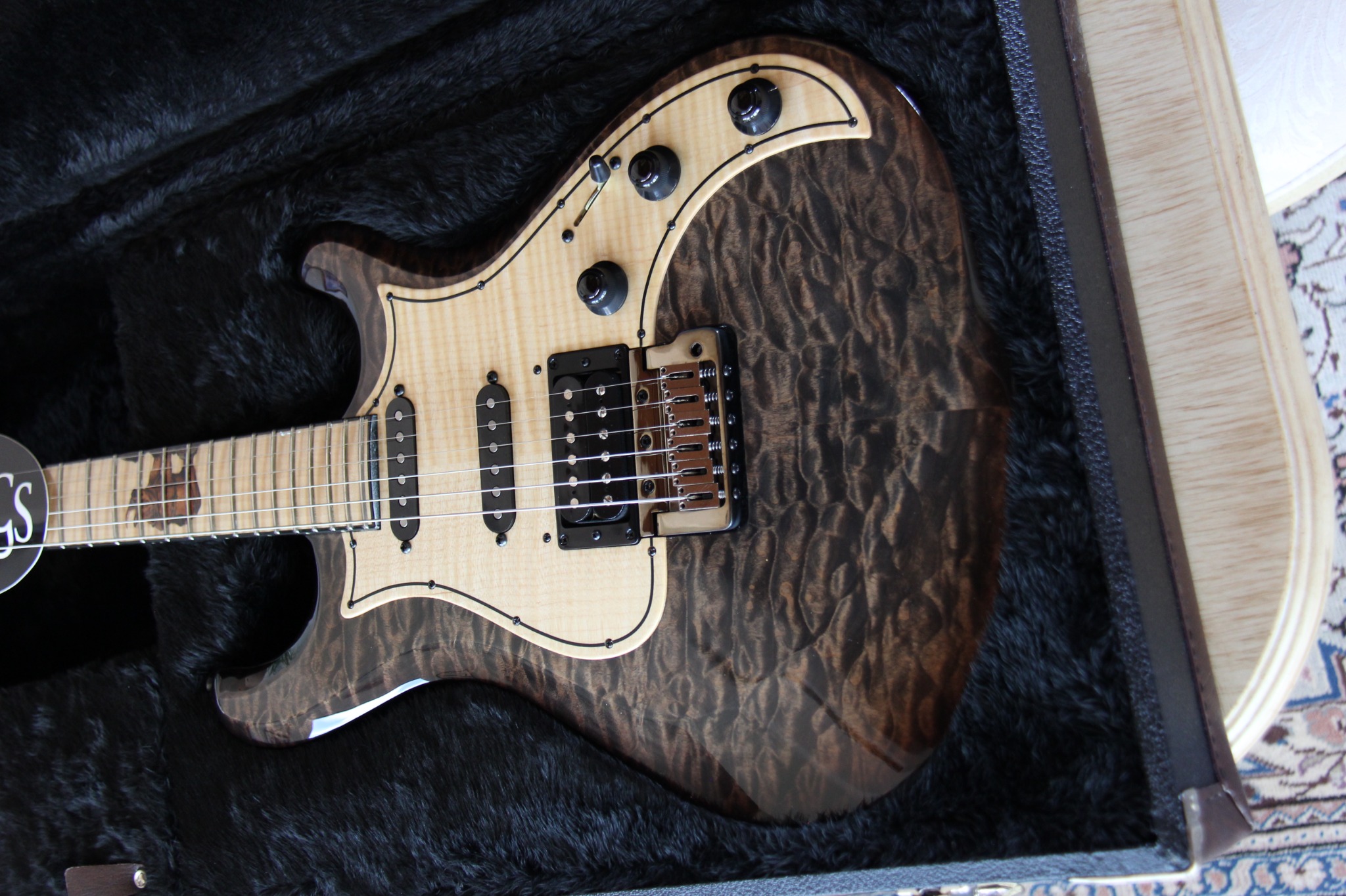 Body and pickguard detail