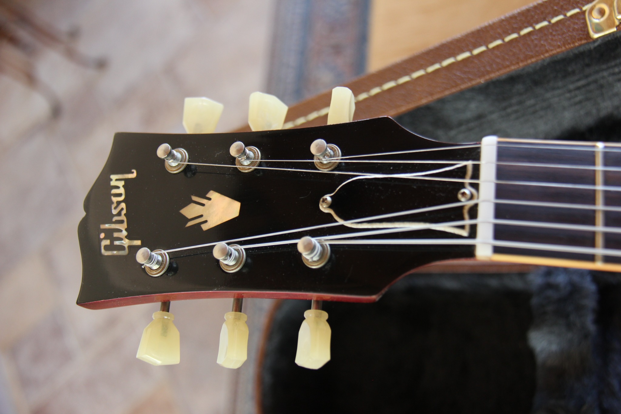 2014 Gibson Warren Haynes ’61 ES-335 #86 — headstock front