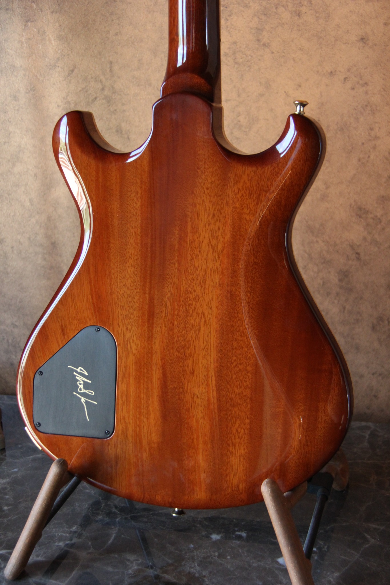 Knaggs Keya Tier 1 Serial #3 — body back