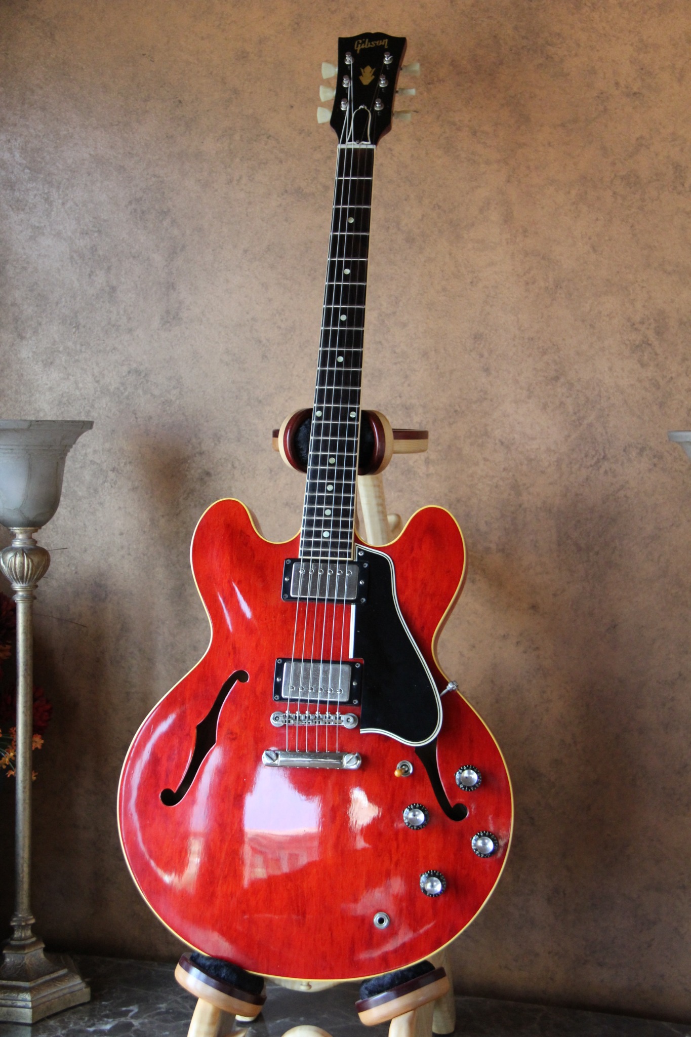 Red Gibson ES-335 from Gary's collection, original photograph supplied by Gary